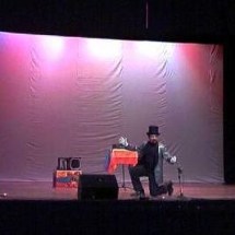 Mago Mergellino spettacolo di magia a teatro